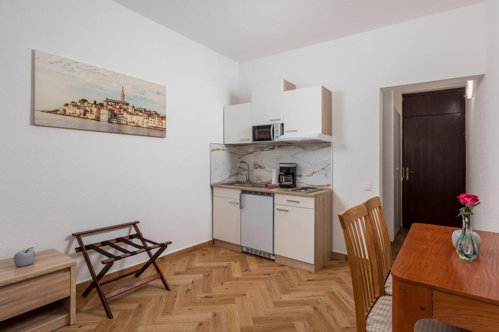 Apartments Jadranka Omisalj ภายนอก รูปภาพ